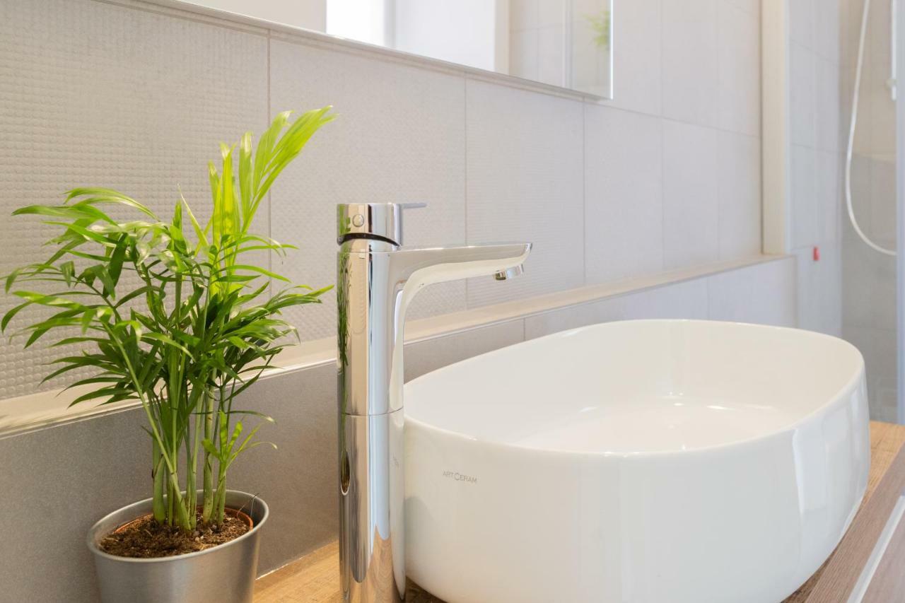 The Little Prince Apartment By Rent All Como Exteriör bild